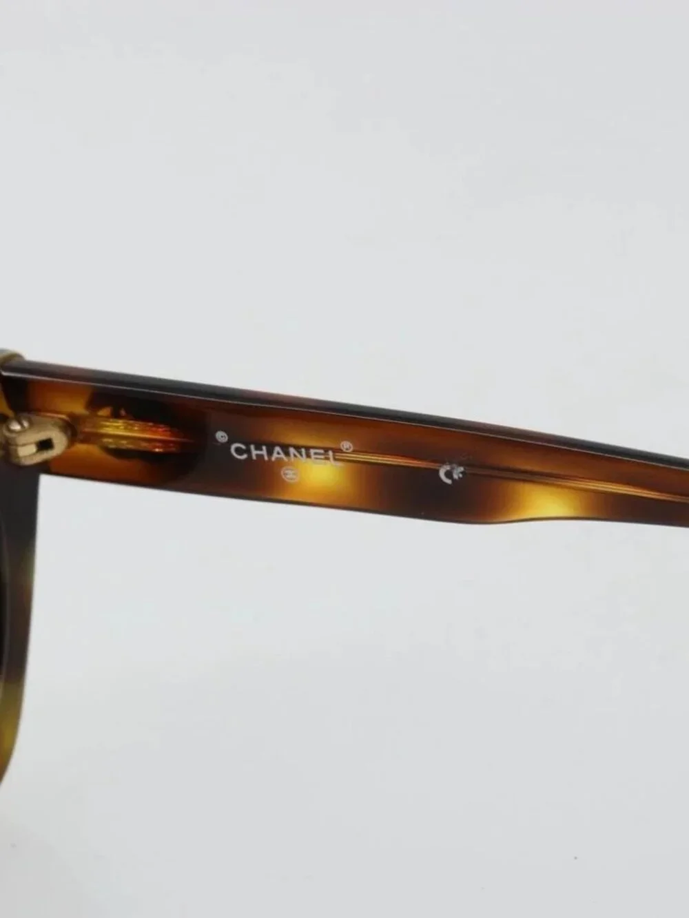 CHANEL brand	chanel color	brown